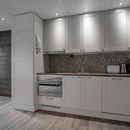 Ski-inn Pyhaelinna 4*