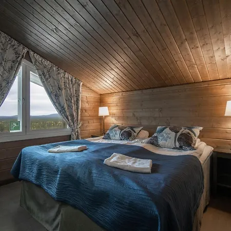 Ski-inn Pyhaelinna 4*