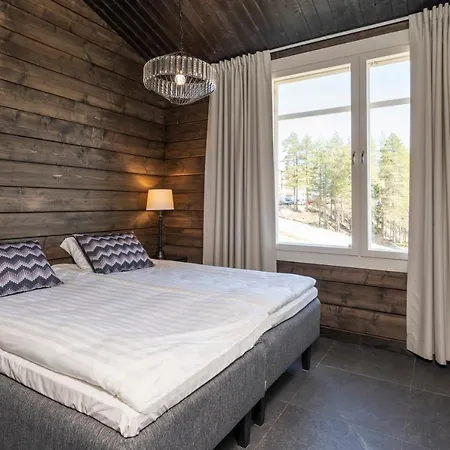 Ski-inn Pyhaelinna 4*