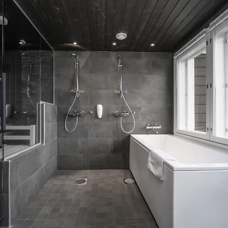 Ski-inn Pyhaelinna Lägenhetshotell 4*