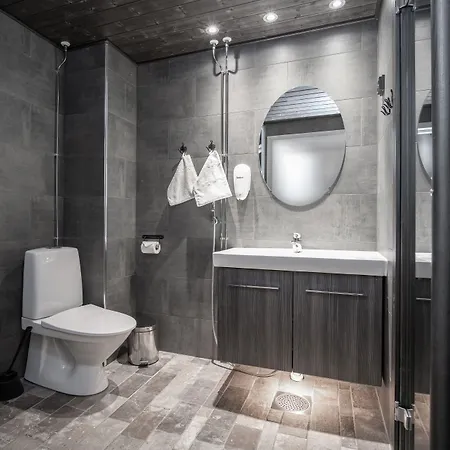 Ski-inn Pyhaelinna 4*